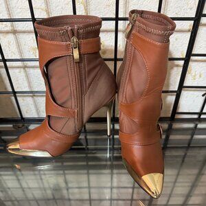 NEW NWOT Wild Rose Multi Buckle Faux Leather/Canvas Brown Boot 5 in heel Sz: 6.5